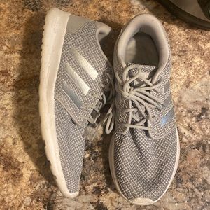 Adidas women’s QT racer size 8.5